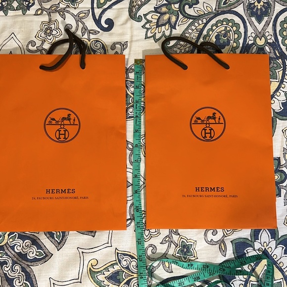 AUTHENTIC Hermes gift bags & embroidered ribbons - Picture 7 of 16